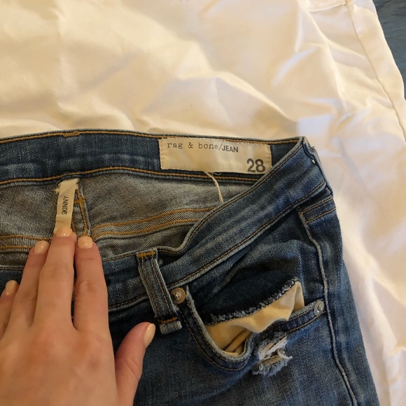 Rag & bone distressed skinny jeans dark blue wash size 28 - Picture 2 of 3